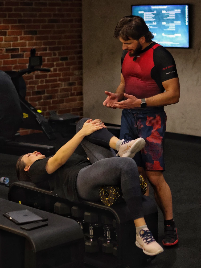 Holistyczny Trener Osobisty Karol Domański stosuje na treningach biomechanikę Conora Harrisa. Holistyczny Trener Osobisty Karol Domański stosuje na treningach biomechanikę Conora Harrisa.