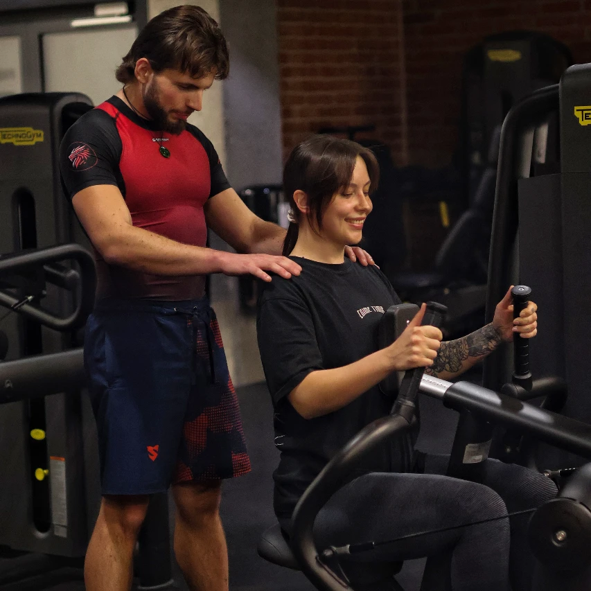 Holistyczny Trener Personalny Karol Domański pomoże Ci zbudować masę mięśniową. Holistyczny Trener Personalny Karol Domański pomoże Ci zbudować masę mięśniową.